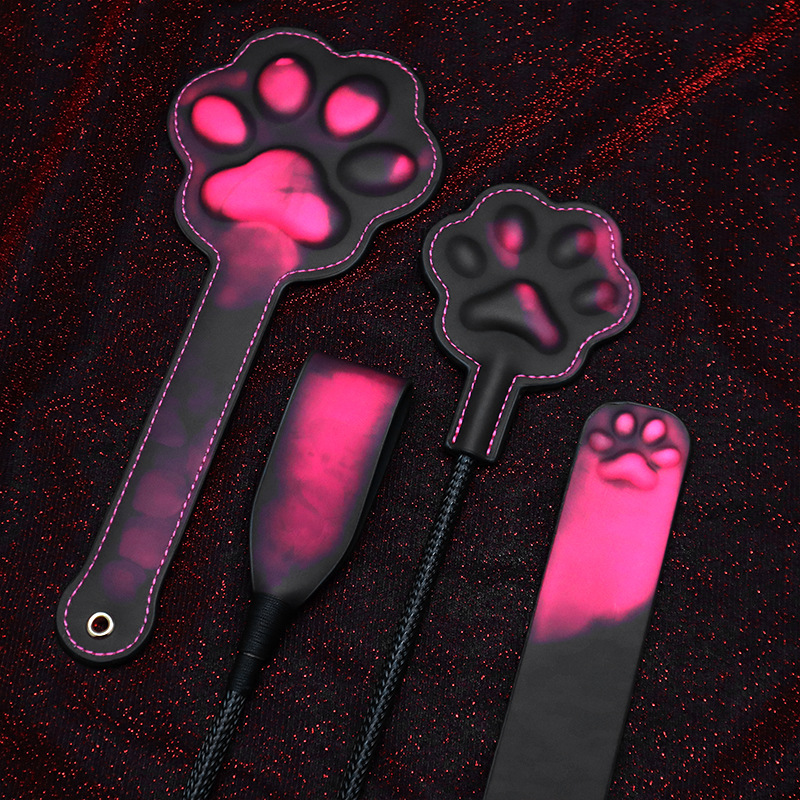 Cat Toys - Pala de Fustigación de Cuero Sensible